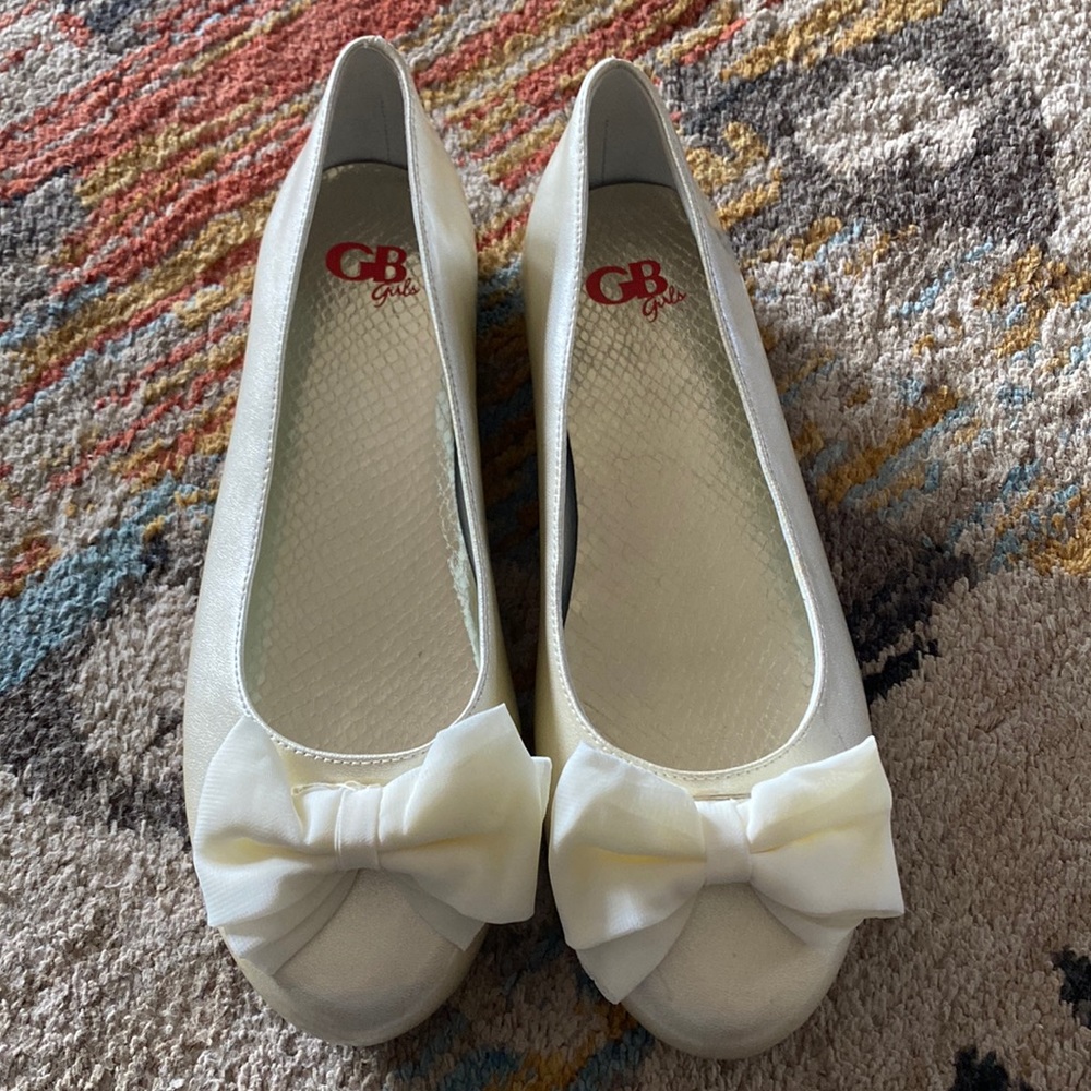 NWOT GB Girls white pearl slip on shoes
